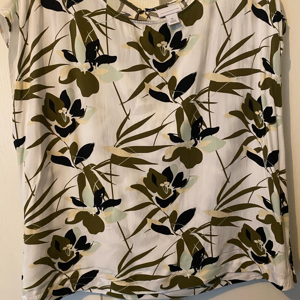 Liz Claiborne Olive and Black Floral Short Sleeve Top